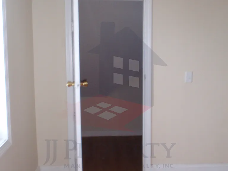 797 Elmwood Ave #3 — Photo 4