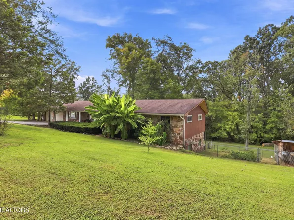131 Cumberland View Dr, Oak Ridge, TN 37830