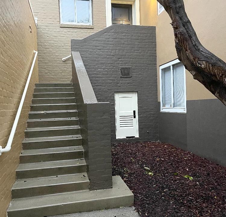 1st image of 117 Bucareli Dr