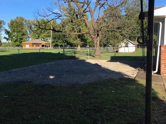 5th image of 721 N Labette St