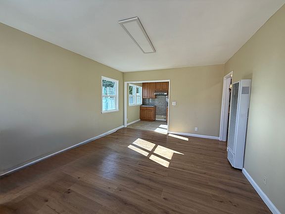 2nd image of 2029 Martin Luther King Jr Ave