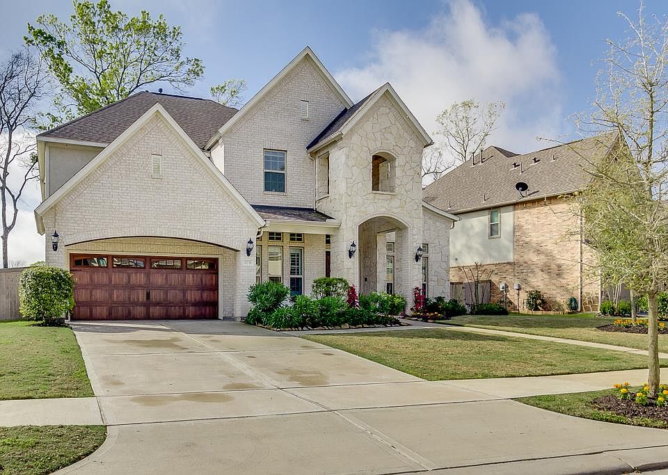 1st image of 4731 Deepwater Ln
