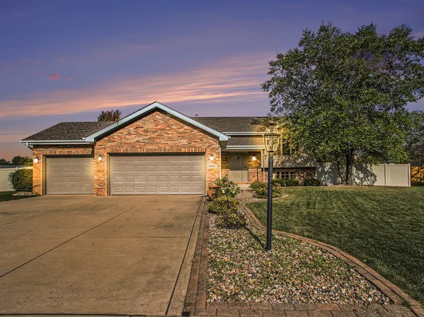 9597 Maginot Cir, Saint John, IN 46373