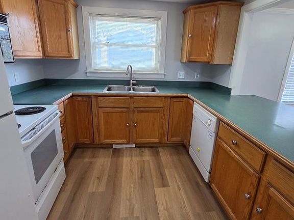5th image of 1031 Arthur Dr