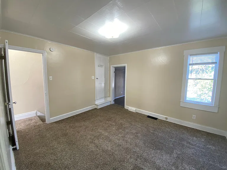 159 E Penn St #HOUSE — Photo 16