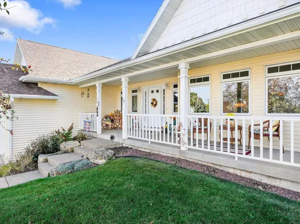 17 Pheasant Pt., Dodgeville, WI 53533