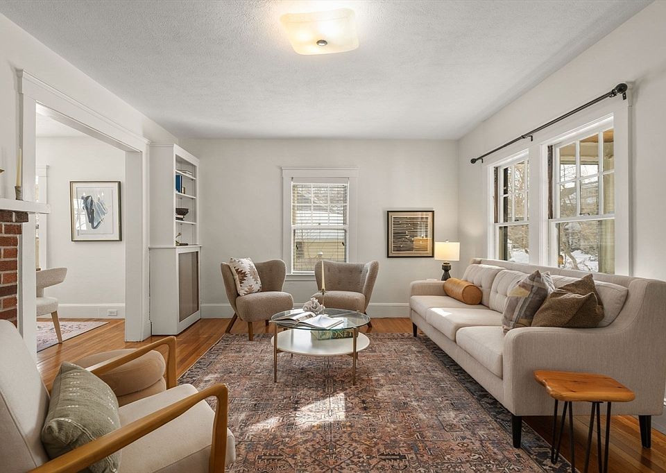 1st image of 35 Maple Rd