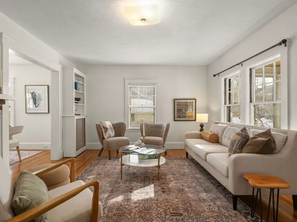 35 Maple Rd, Melrose, MA 02176
