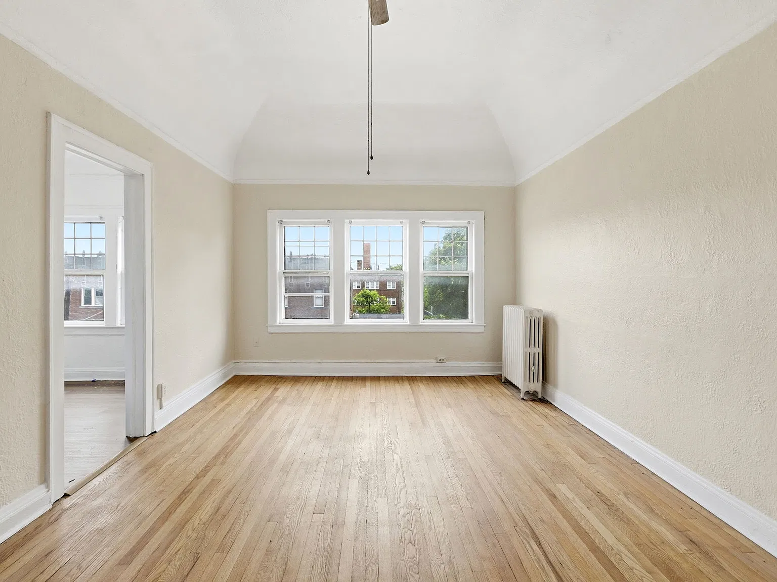 2 bed, 808 sqft, $1,200 — Photo 1