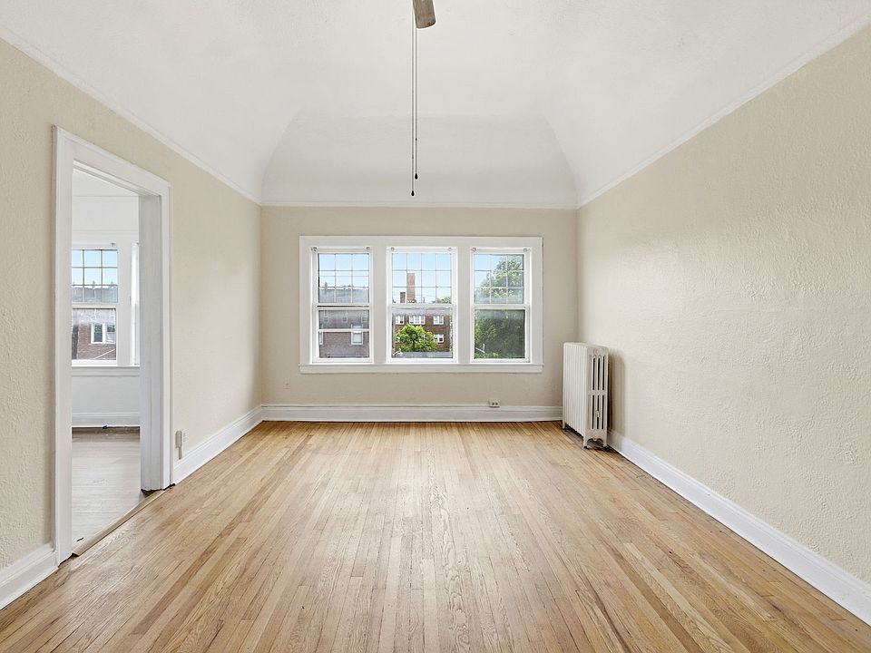 1st image of 3214 Yorkshire Rd #301