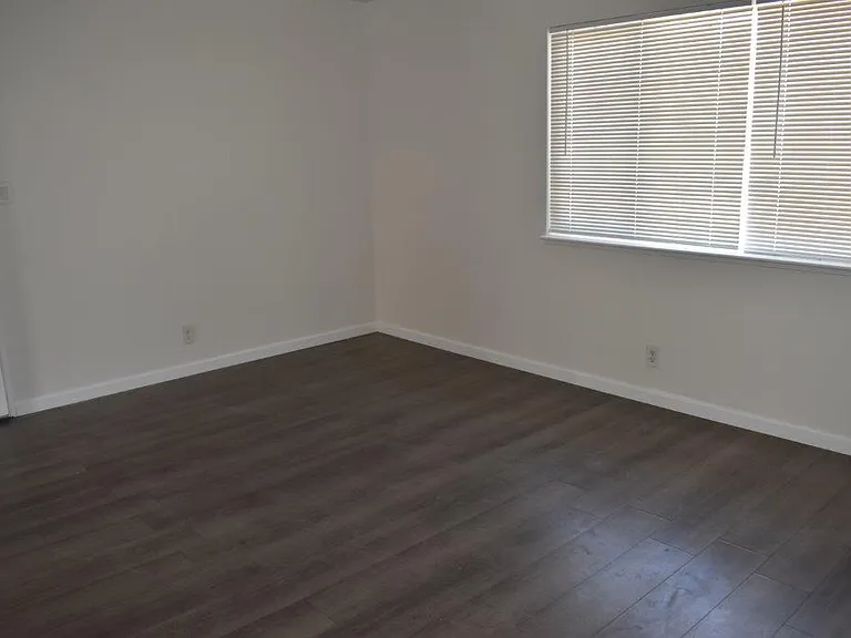 27942 Manon Ave #C — Photo 6
