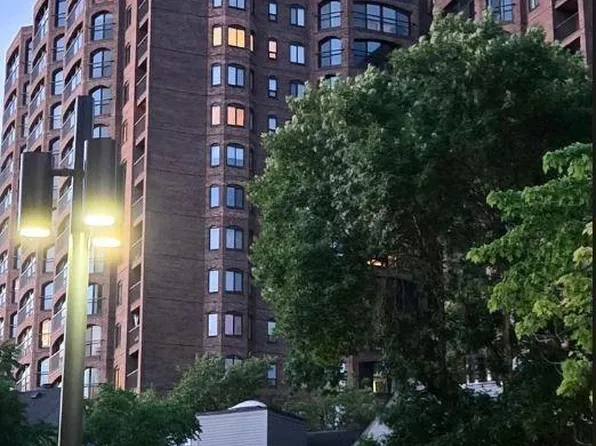 1235 Yale Pl APT 1701, Minneapolis, MN 55403