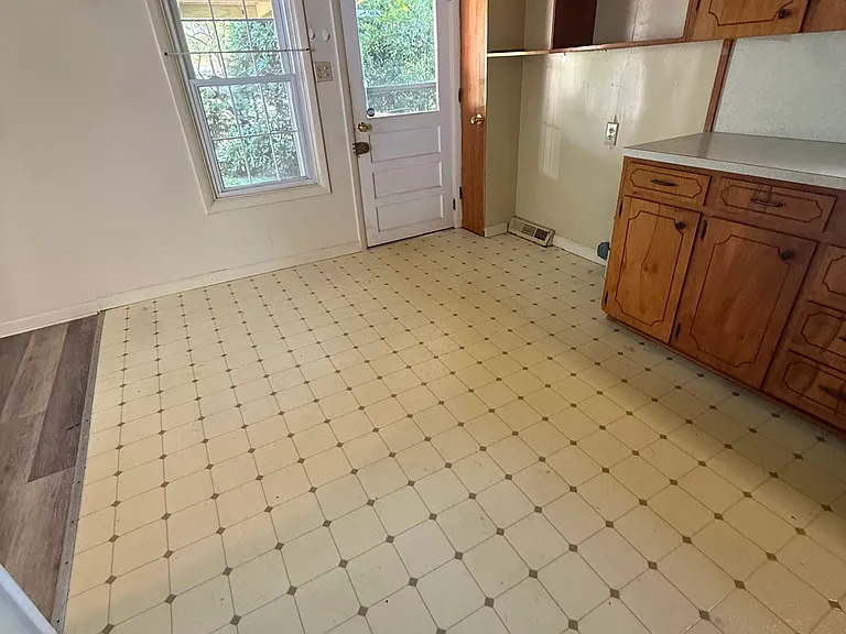 123 Leeper St — Photo 8
