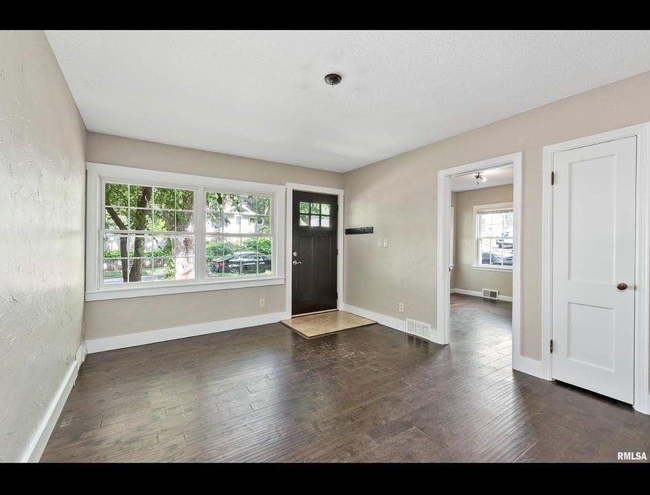 1st image of 1810 Ridgewood Ave