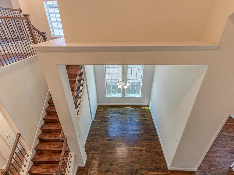 825 Warwick Blvd — Photo 23