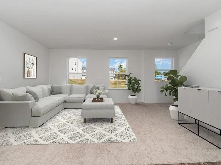 20 Meredith Way — Photo 4