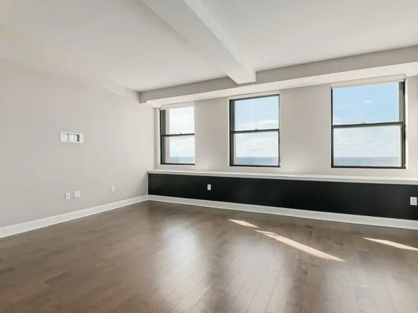 50 W Broad St #2403, Columbus, OH 43215