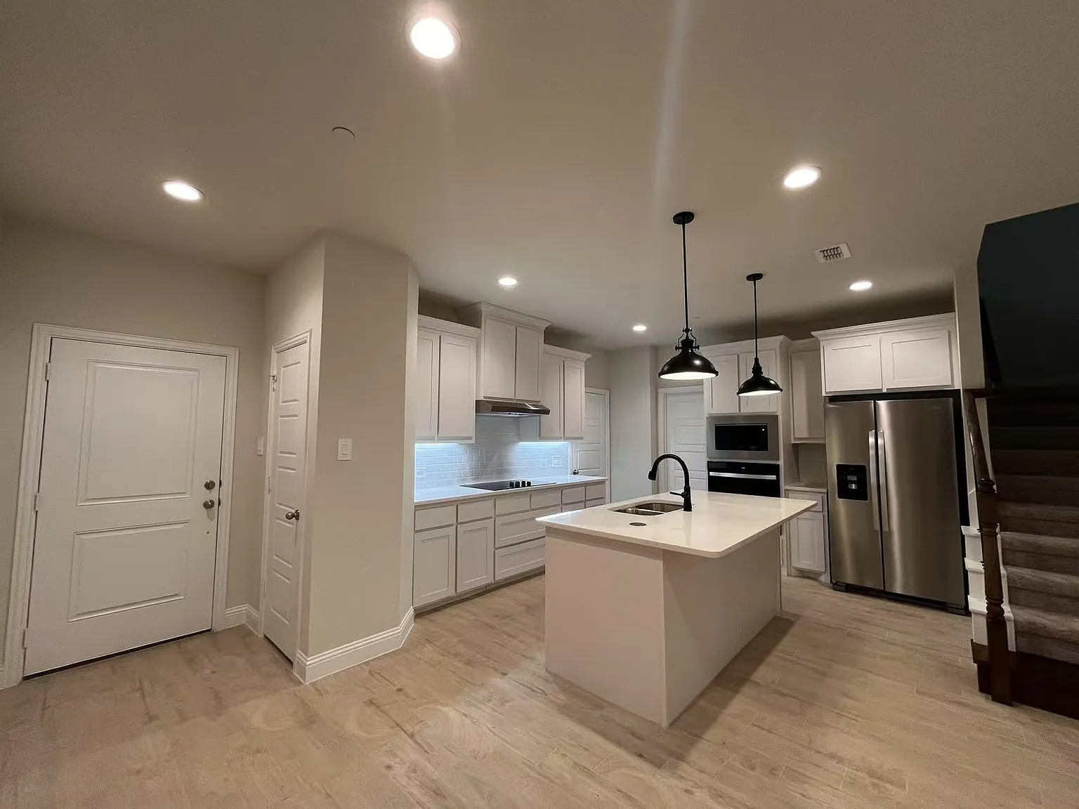 4 bed, 2.5 bath, 2163 sqft, $2,950 — Photo 1