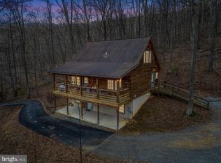 4345 Rockford Rd, Great Cacapon, WV 25422