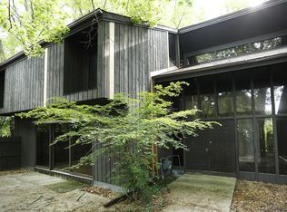 11030 Maple Ln, Wauwatosa, WI 53225