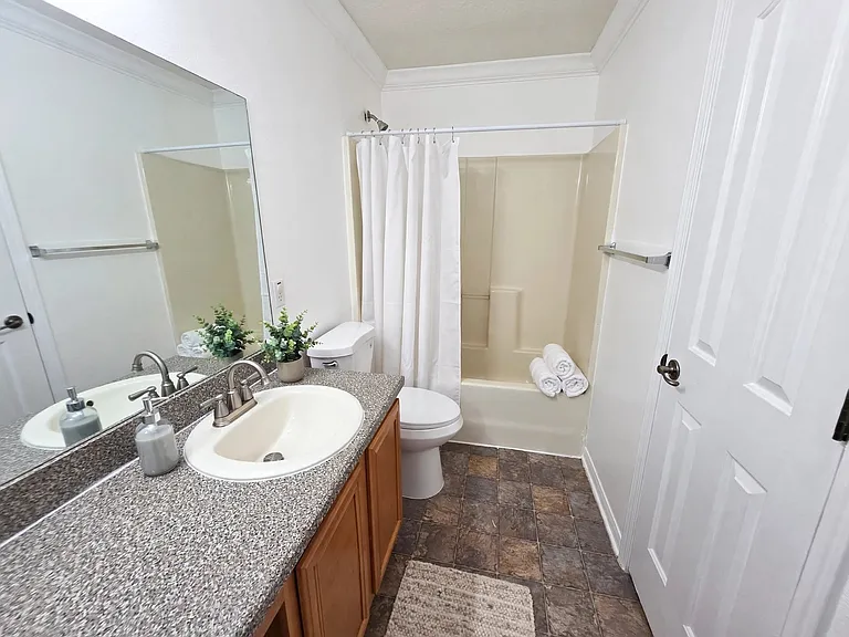 2472 Brownwood Dr — Photo 11
