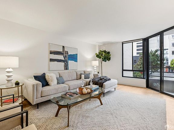 5th image of 900 Bush St APT 512