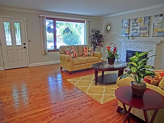 5th image of 1846 Gunston Way