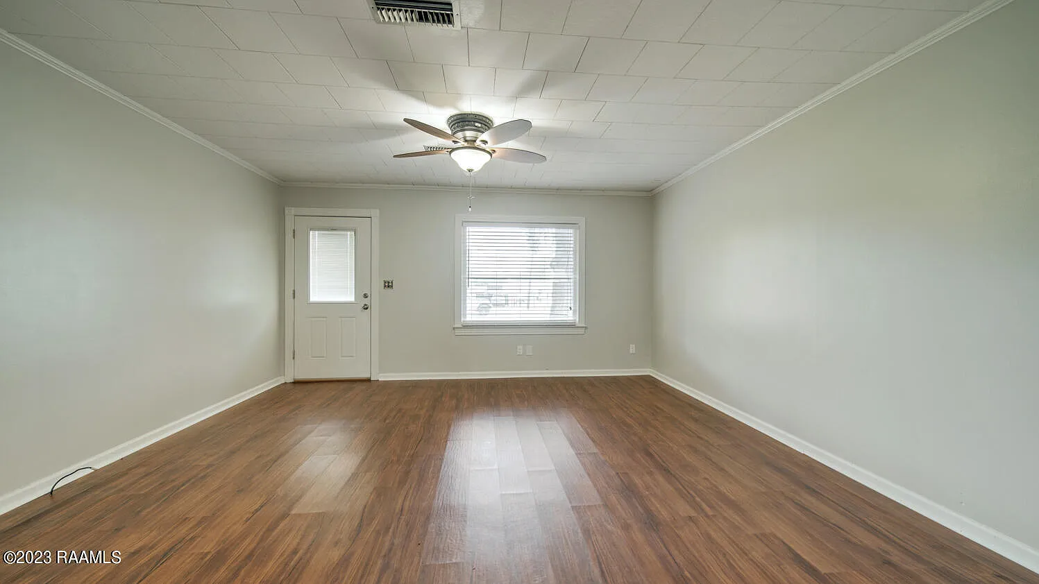 3 bed, 1232 sqft, $1,585 — Photo 3