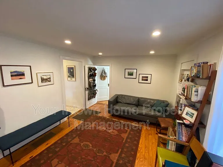 1080 Benteen Ave SE — Photo 4