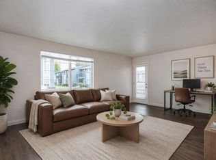 West Wing Manor, Everett, WA 98204