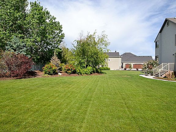 5th image of 1022 S Waterside Dr
