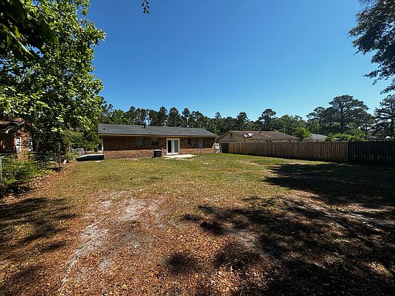 3rd image of 709 Fleming Rd
