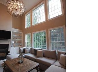 17 Kelly Ct, Ossining, NY 10562