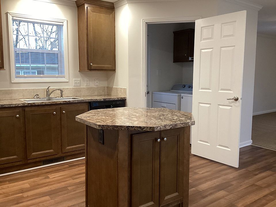 1st image of 2 Willow Dr #364