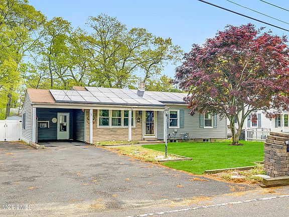 2nd image of 1708 Forge Pond Road