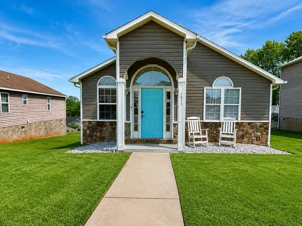 1611 Monte Vista Dr, Sevierville, TN 37862