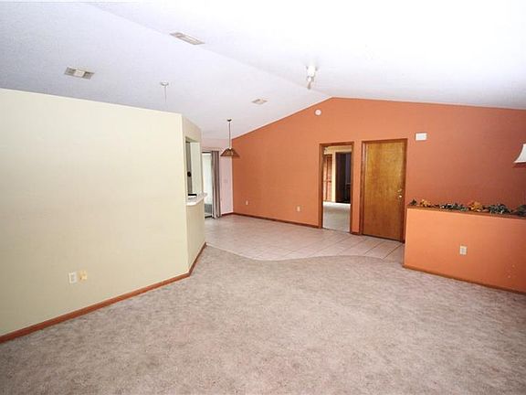 4th image of 1460 Quintara Ave
