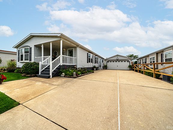 2nd image of 22942 S Glen Eagle Dr