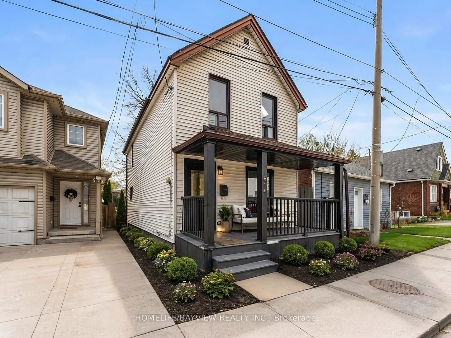 3 bed, $2,400 — Photo 1
