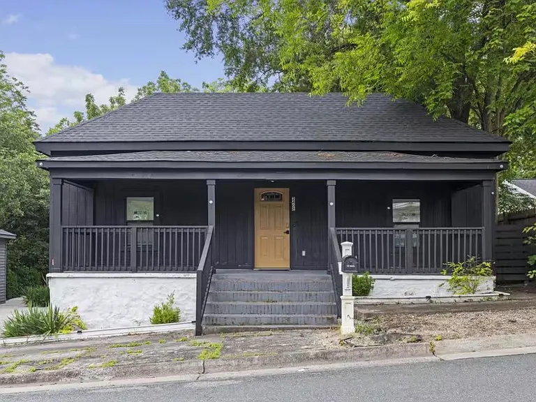 2408 Owen St — Photo 23