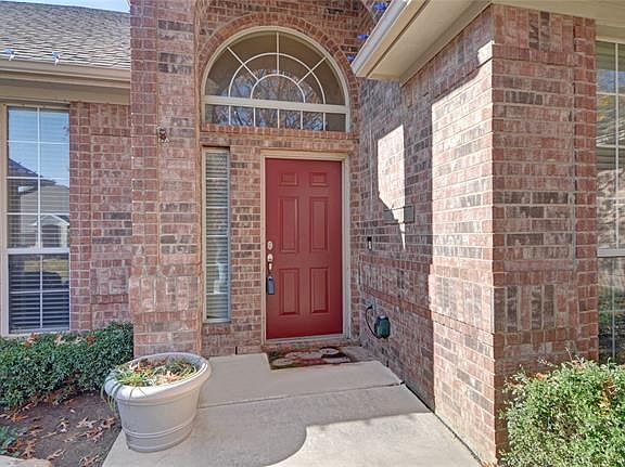 4th image of 3601 Heatherbrook Dr