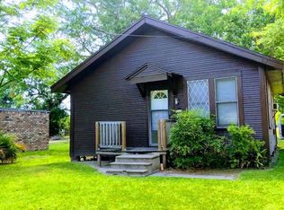 7072 39th St, Groves, TX 77619