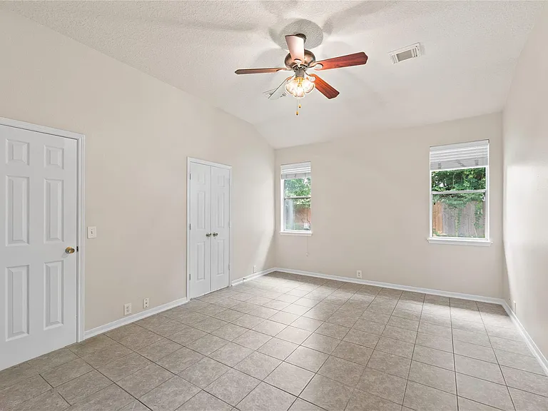 3106 Birchleaf Dr — Photo 6