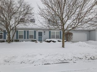 24620 Thicket Ln #27, Olmsted Falls, OH