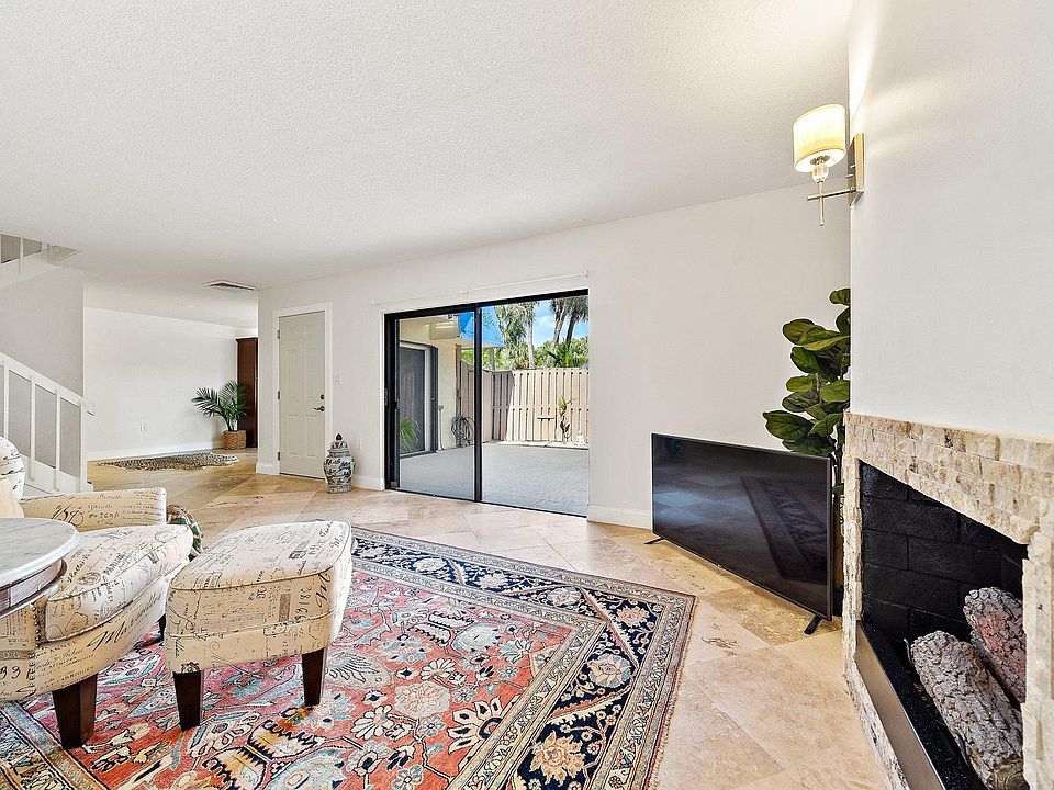 Home For Sale In Sandalwood Estates