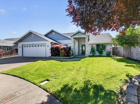 1691 Nunnwood Ln, Grants Pass, OR 97527
