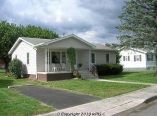 102 Trenton St, Petersburg, WV