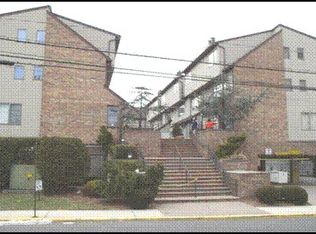 1351 15th St #1351, Fort Lee, NJ 07024