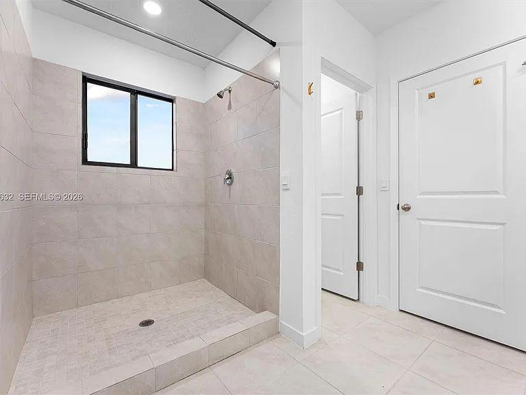 4825 Dillion St — Photo 42