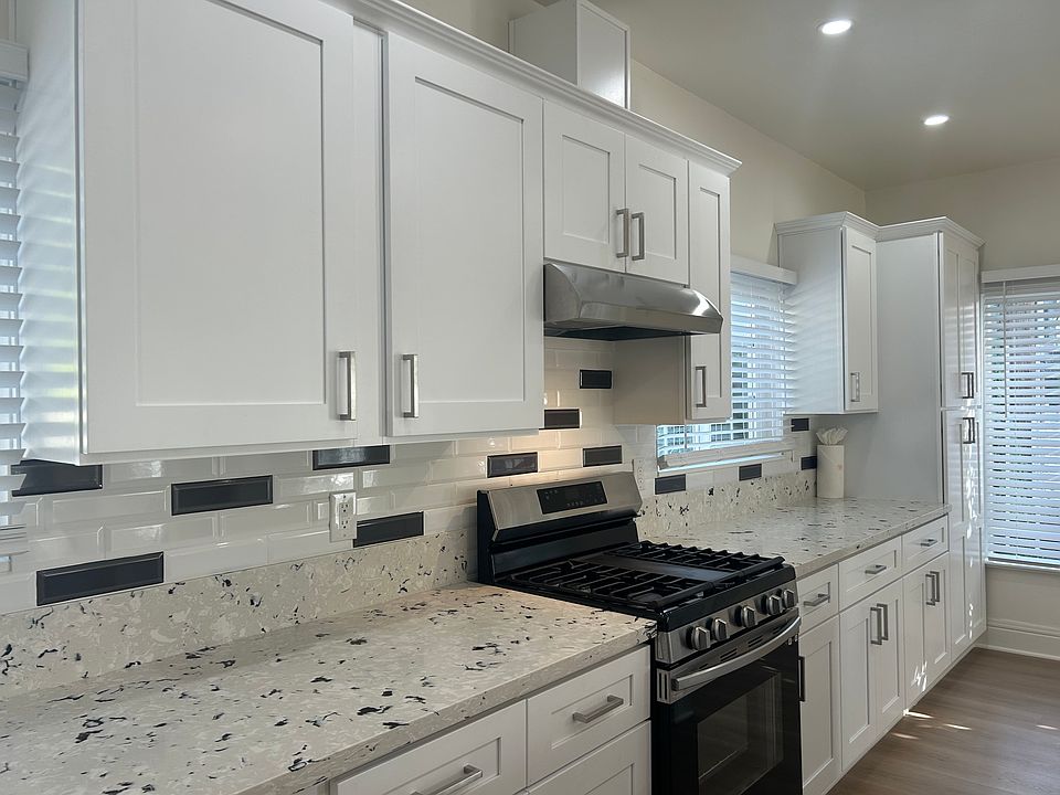 1st image of 4365 W 5th St